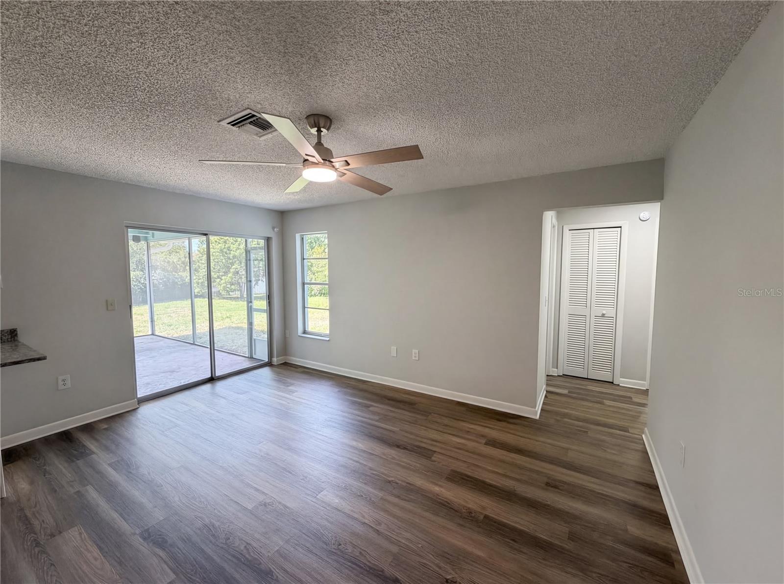 AMBERGLEN - Residential