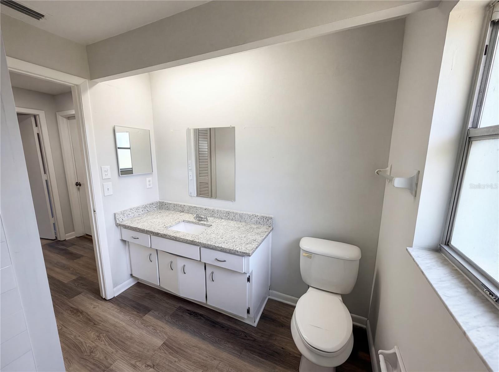 AMBERGLEN - Residential