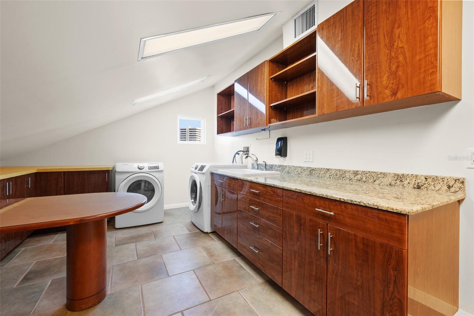 SKIMMER POINT PH II - Residential