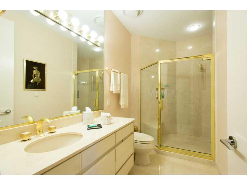 L AMBIANCE AT LONGBOAT KEY CLUB PH 2 - Residential