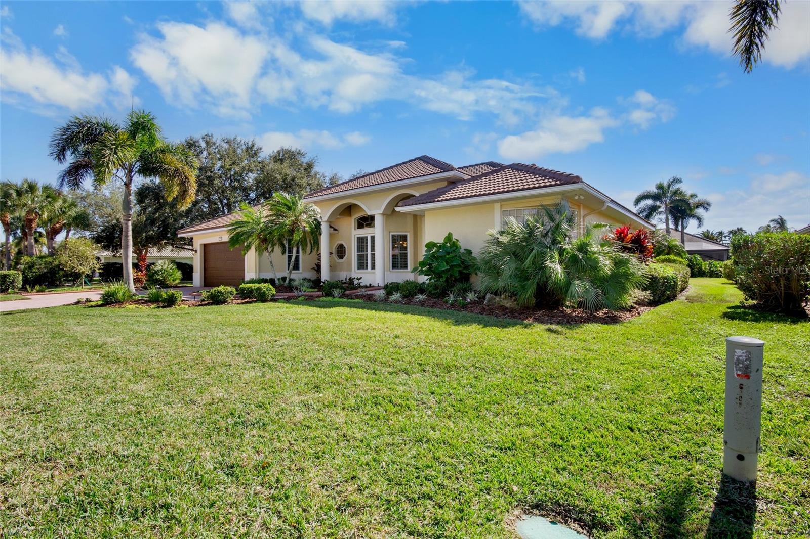 4798 HANGING MOSS LANE, SARASOTA, FL, 34238 4 4798 HANGING MOSS LANE