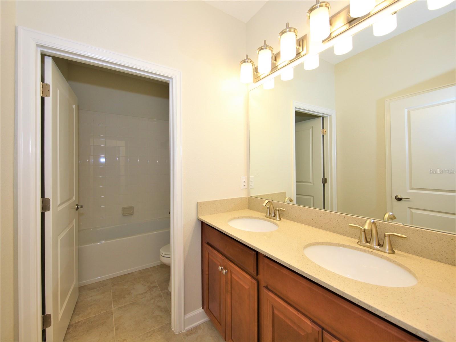 STOREY LAKE TR K - Residential Lease