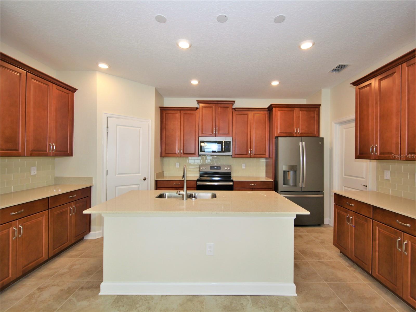 STOREY LAKE TR K - Residential Lease