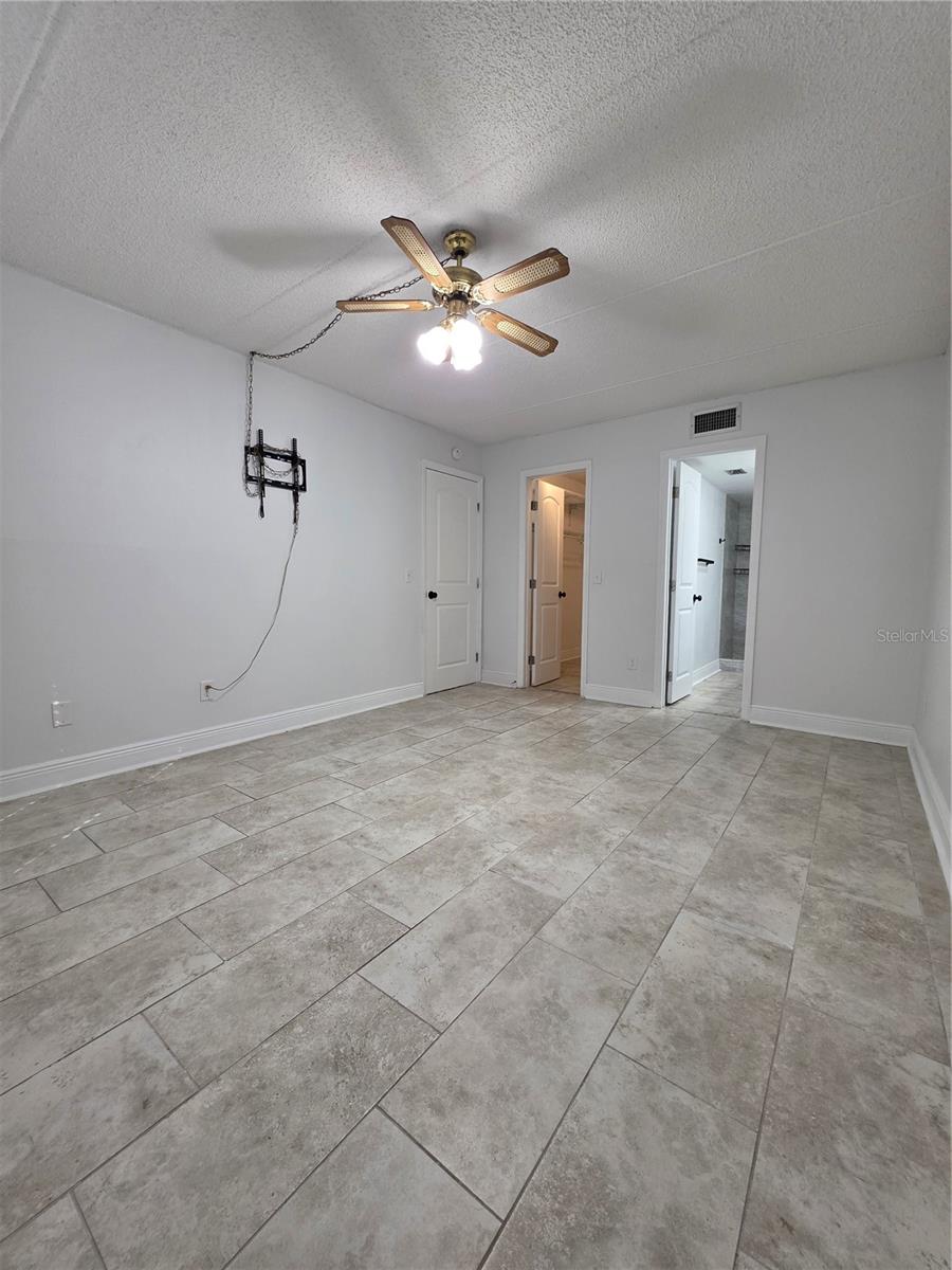 FAIROAKS NORTH A CONDO - Residential Lease