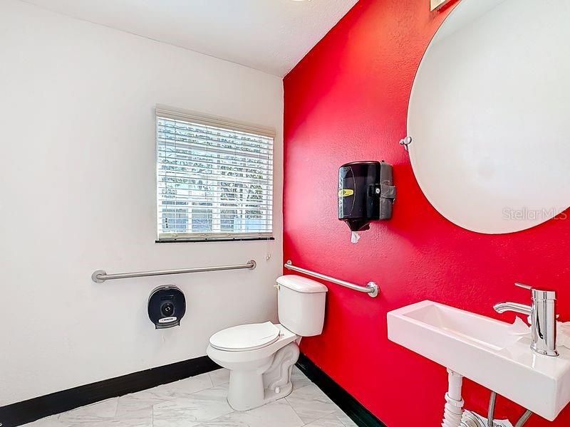 AZALEA PARK SEC 22 - Commercial Lease