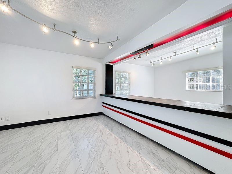 AZALEA PARK SEC 22 - Commercial Lease