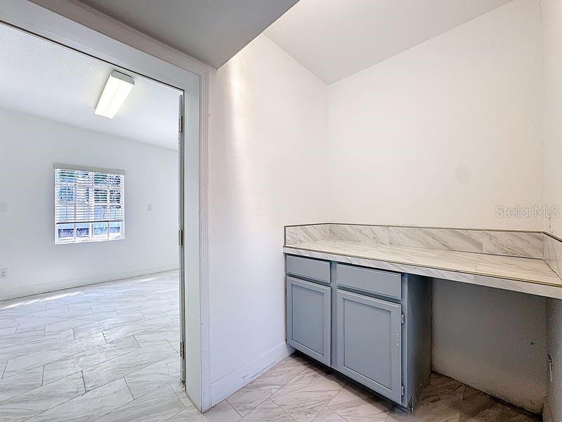 AZALEA PARK SEC 22 - Commercial Lease