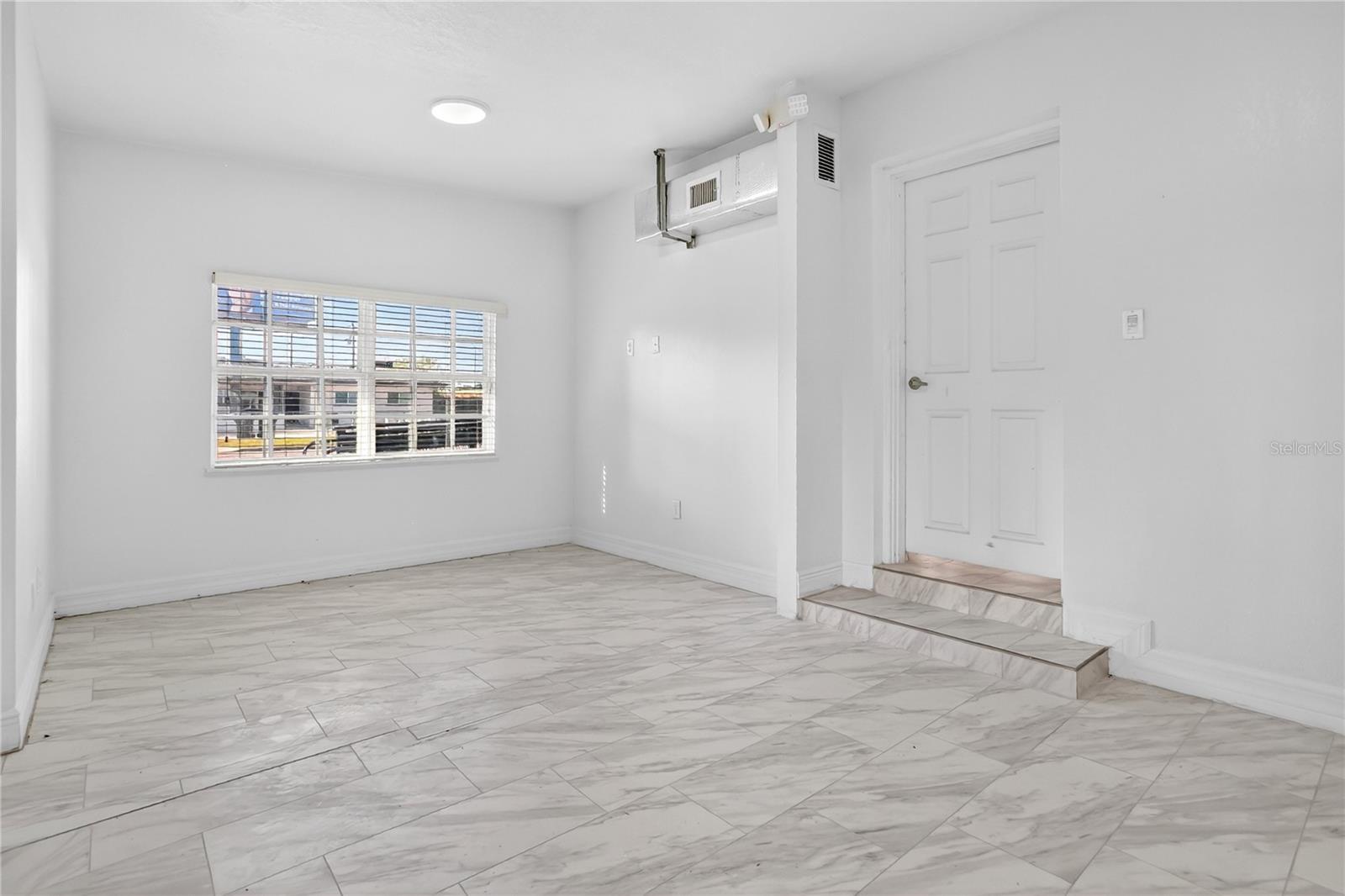 AZALEA PARK SEC 22 - Commercial Lease