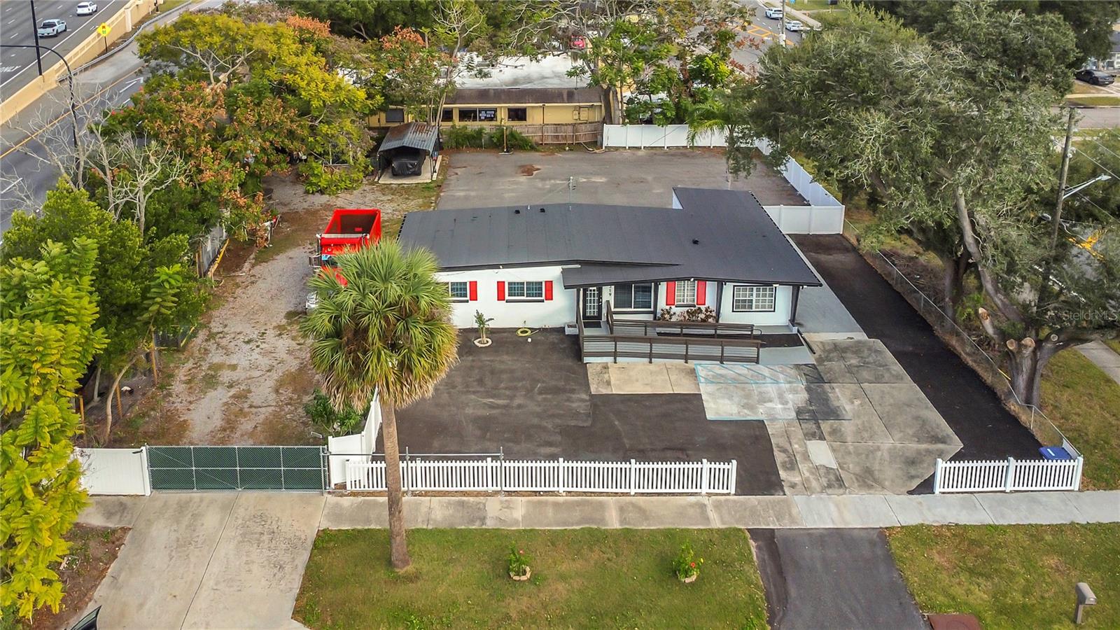 AZALEA PARK SEC 22 - Commercial Lease