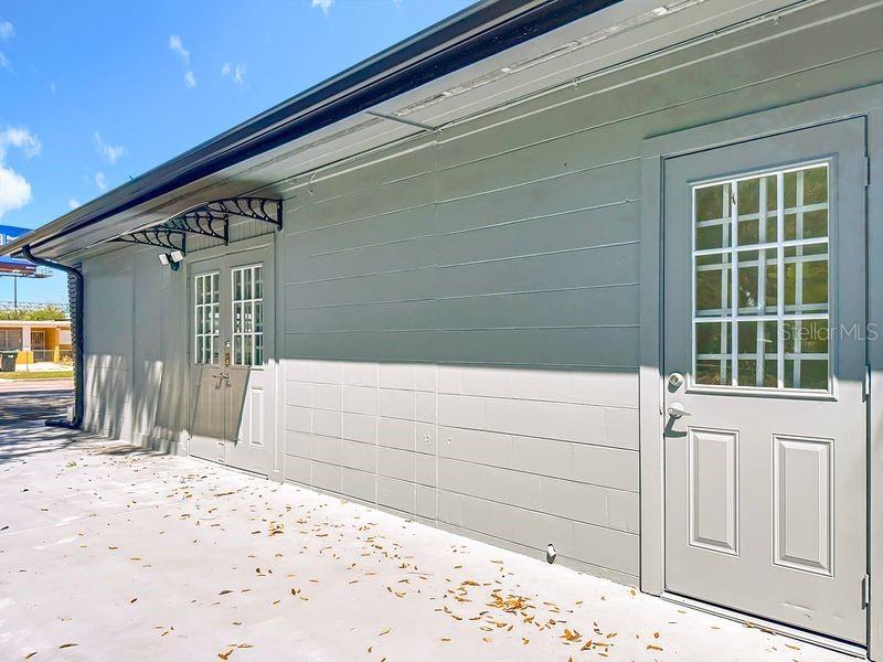 AZALEA PARK SEC 22 - Commercial Lease