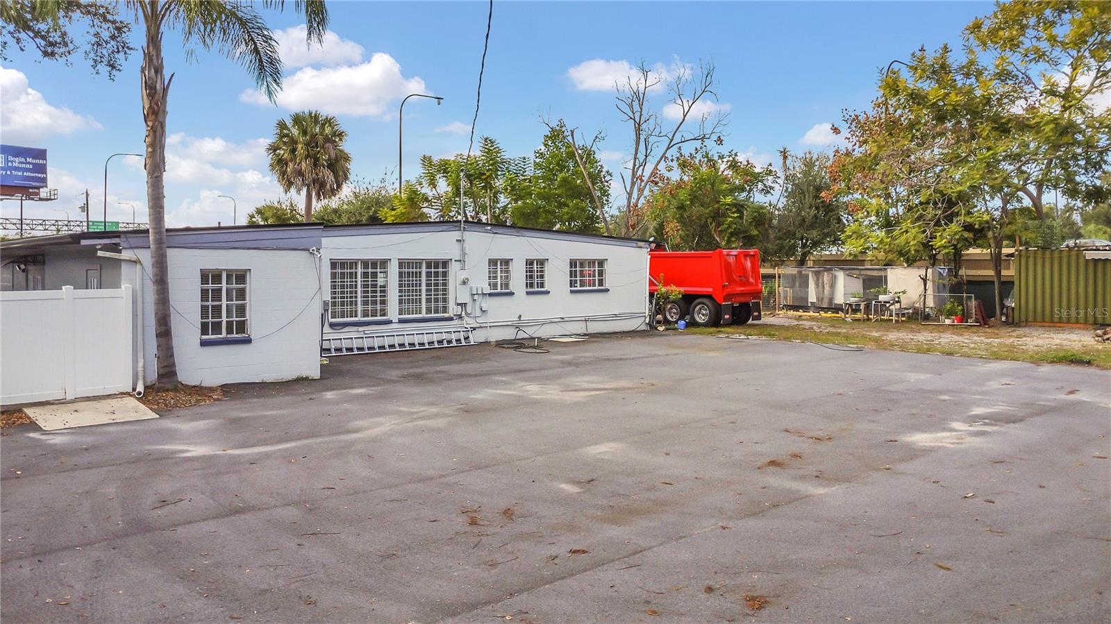 AZALEA PARK SEC 22 - Commercial Lease