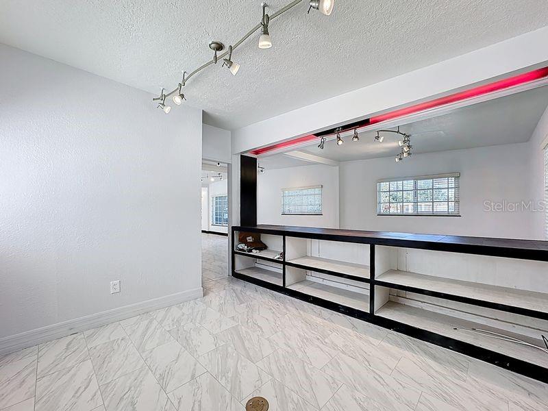 AZALEA PARK SEC 22 - Commercial Lease