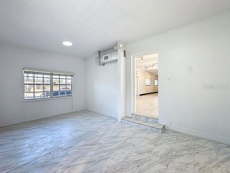 AZALEA PARK SEC 22 - Commercial Lease