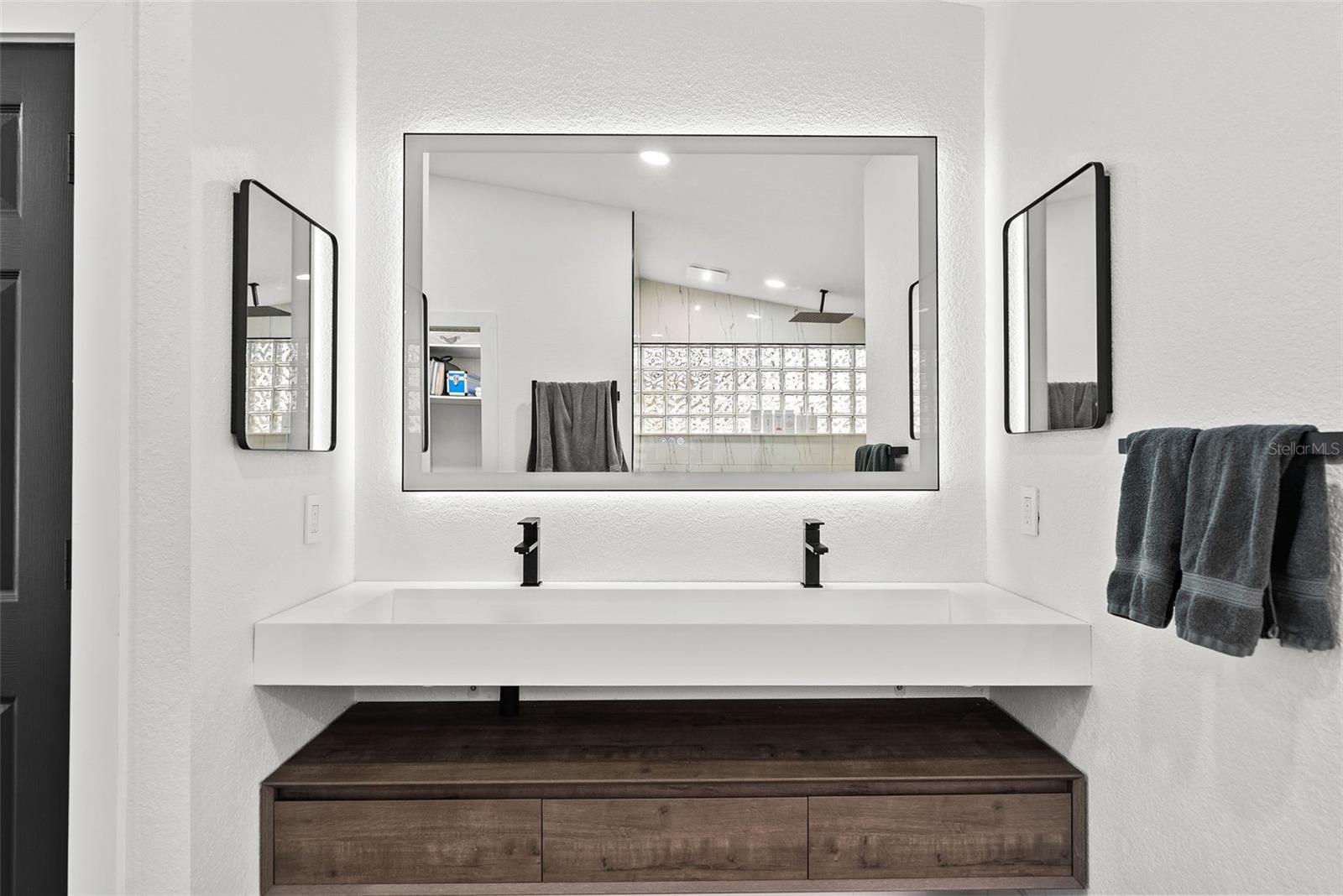 ORYANS PT ON HALF MOON LAKE - Residential Lease