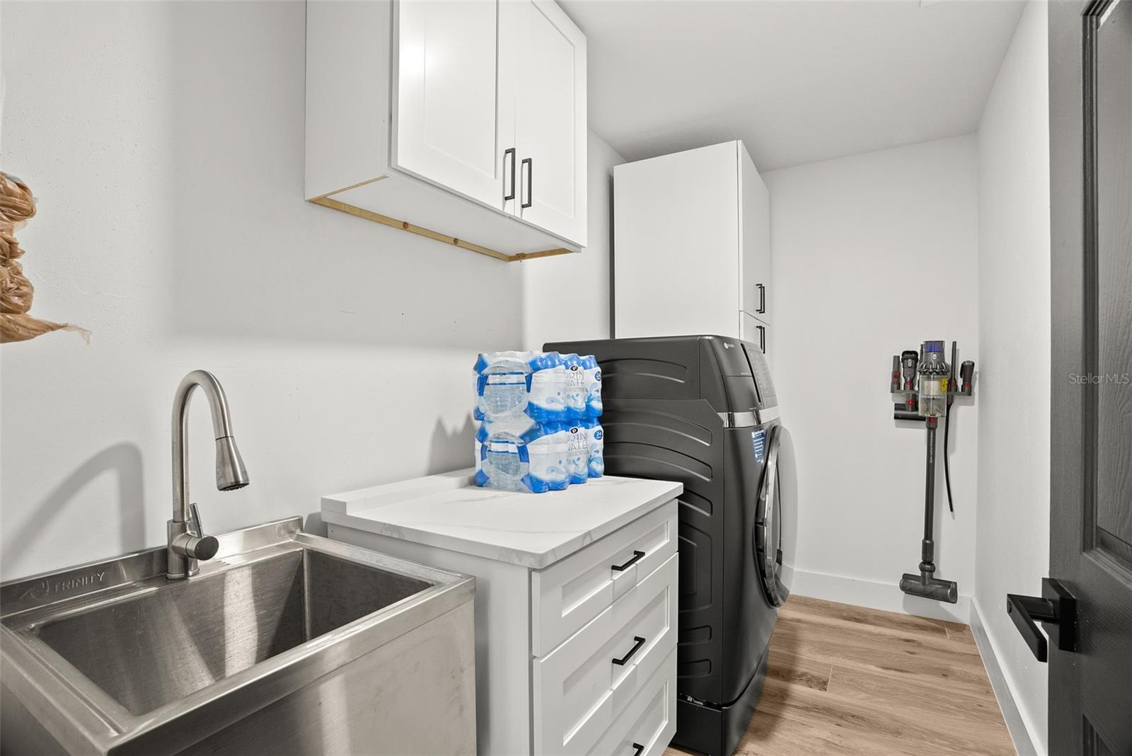 ORYANS PT ON HALF MOON LAKE - Residential Lease