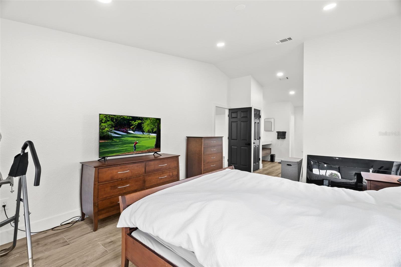 ORYANS PT ON HALF MOON LAKE - Residential Lease