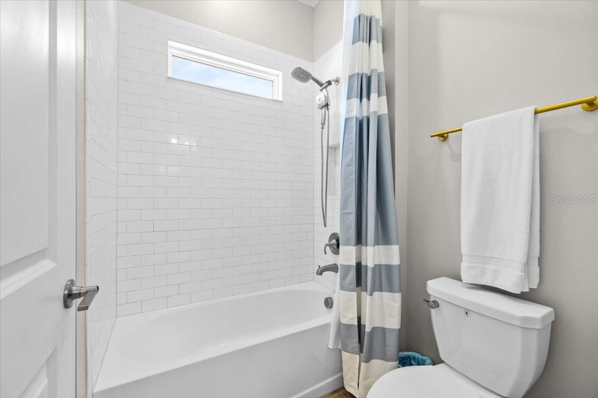 SANCTUARY COVE - Residential