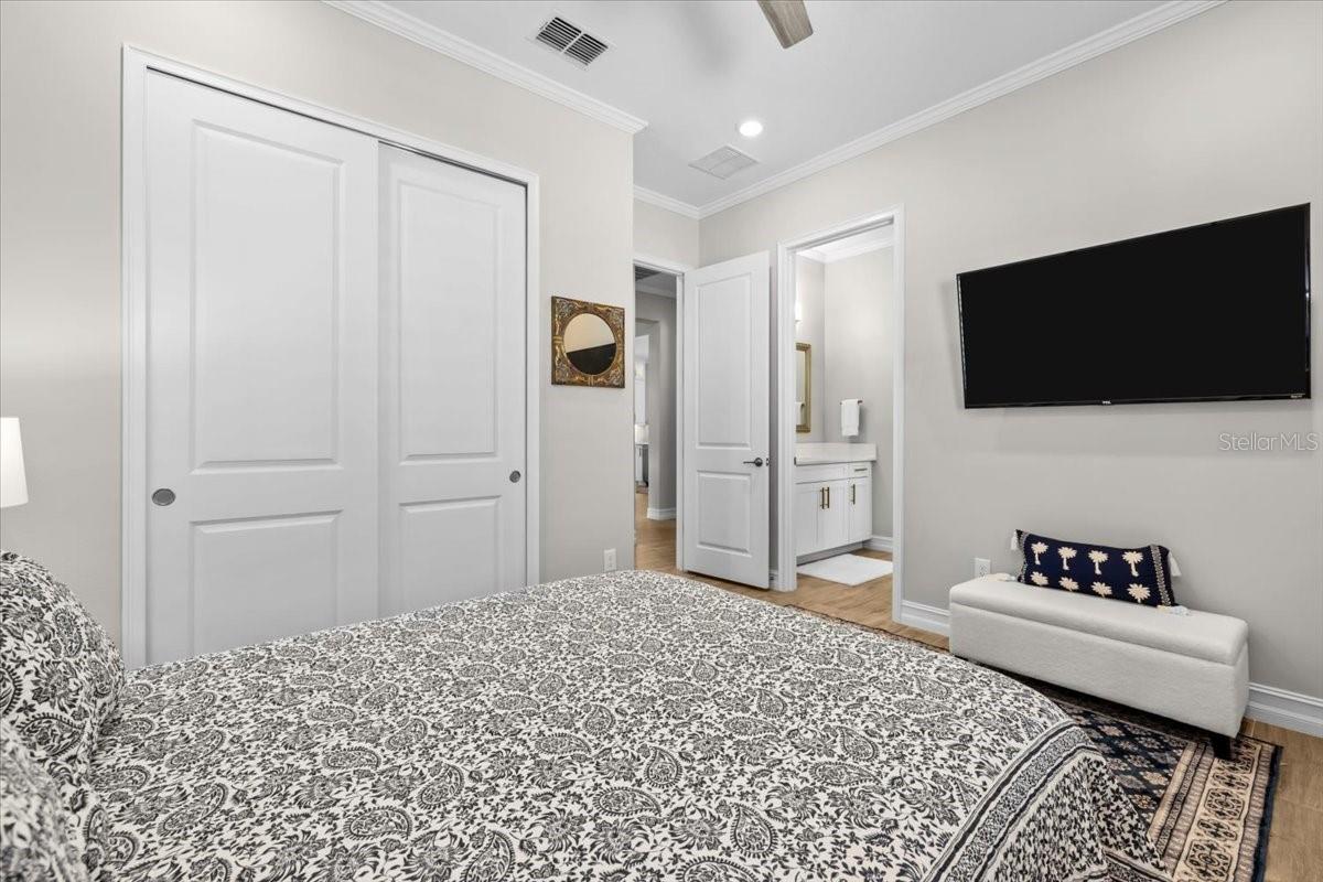 SANCTUARY COVE - Residential