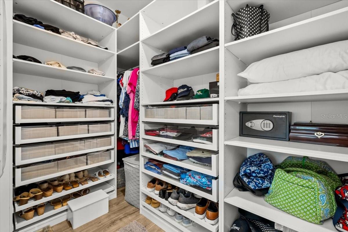 SANCTUARY COVE - Residential