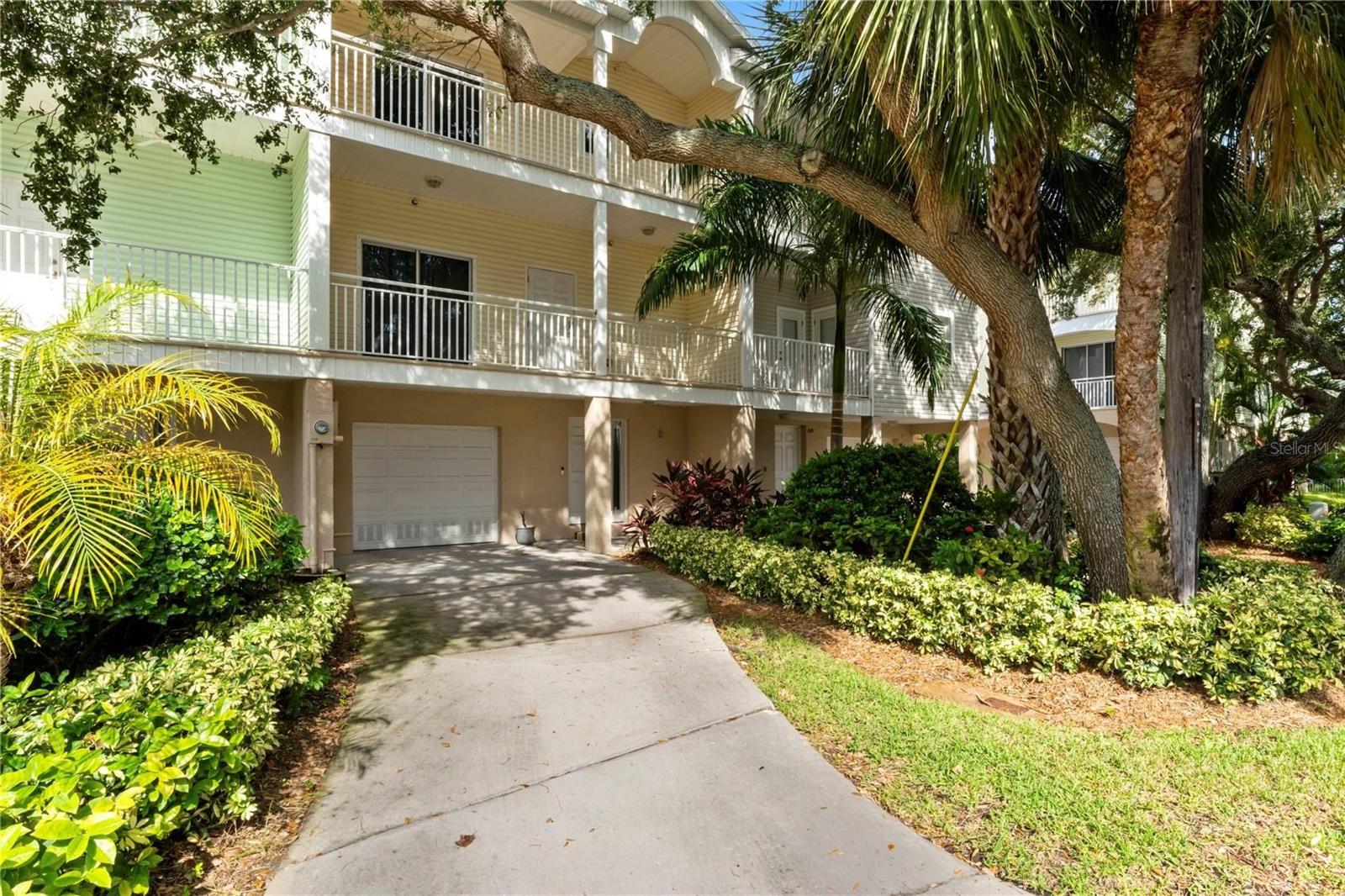 BEACH PARADISE LANDINGS CONDO - Residential