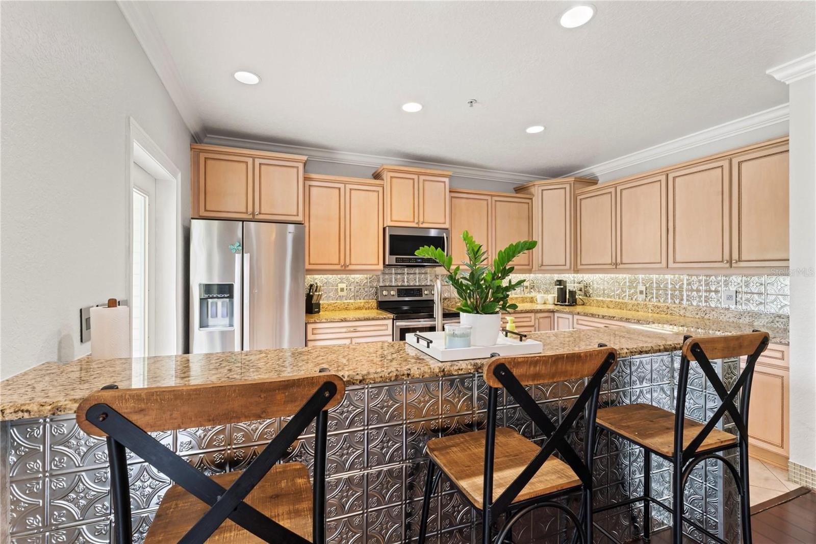 BEACH PARADISE LANDINGS CONDO - Residential