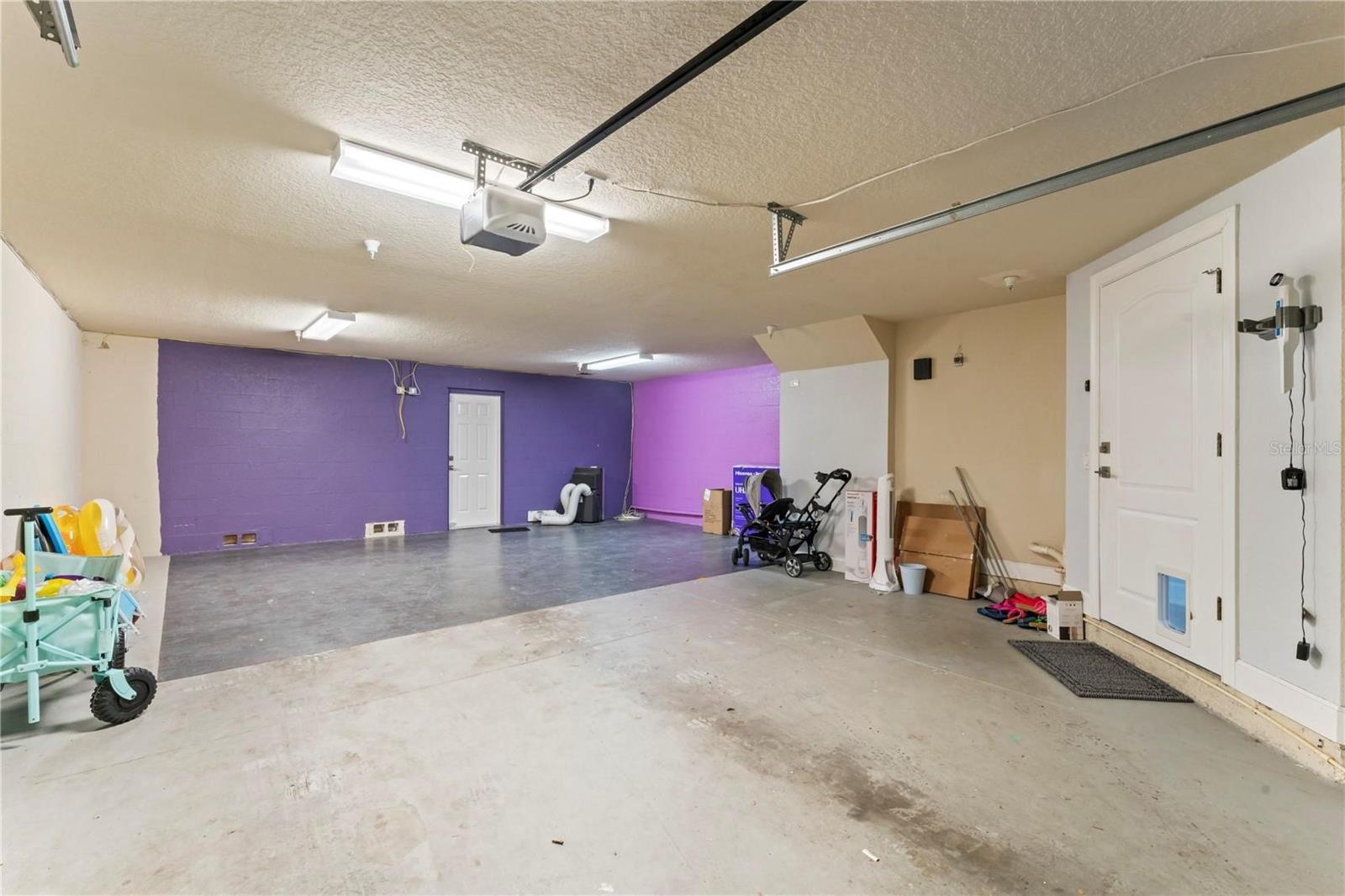 BEACH PARADISE LANDINGS CONDO - Residential