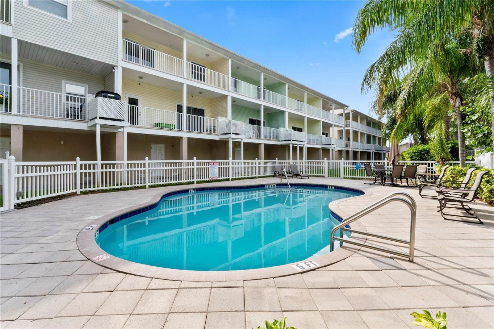 BEACH PARADISE LANDINGS CONDO - Residential