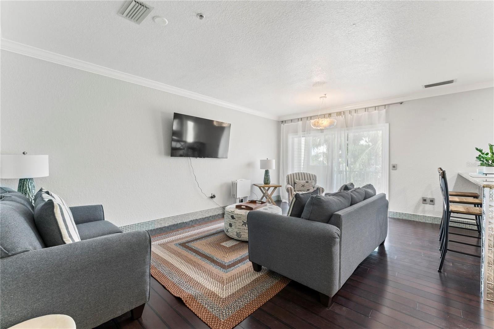 BEACH PARADISE LANDINGS CONDO - Residential