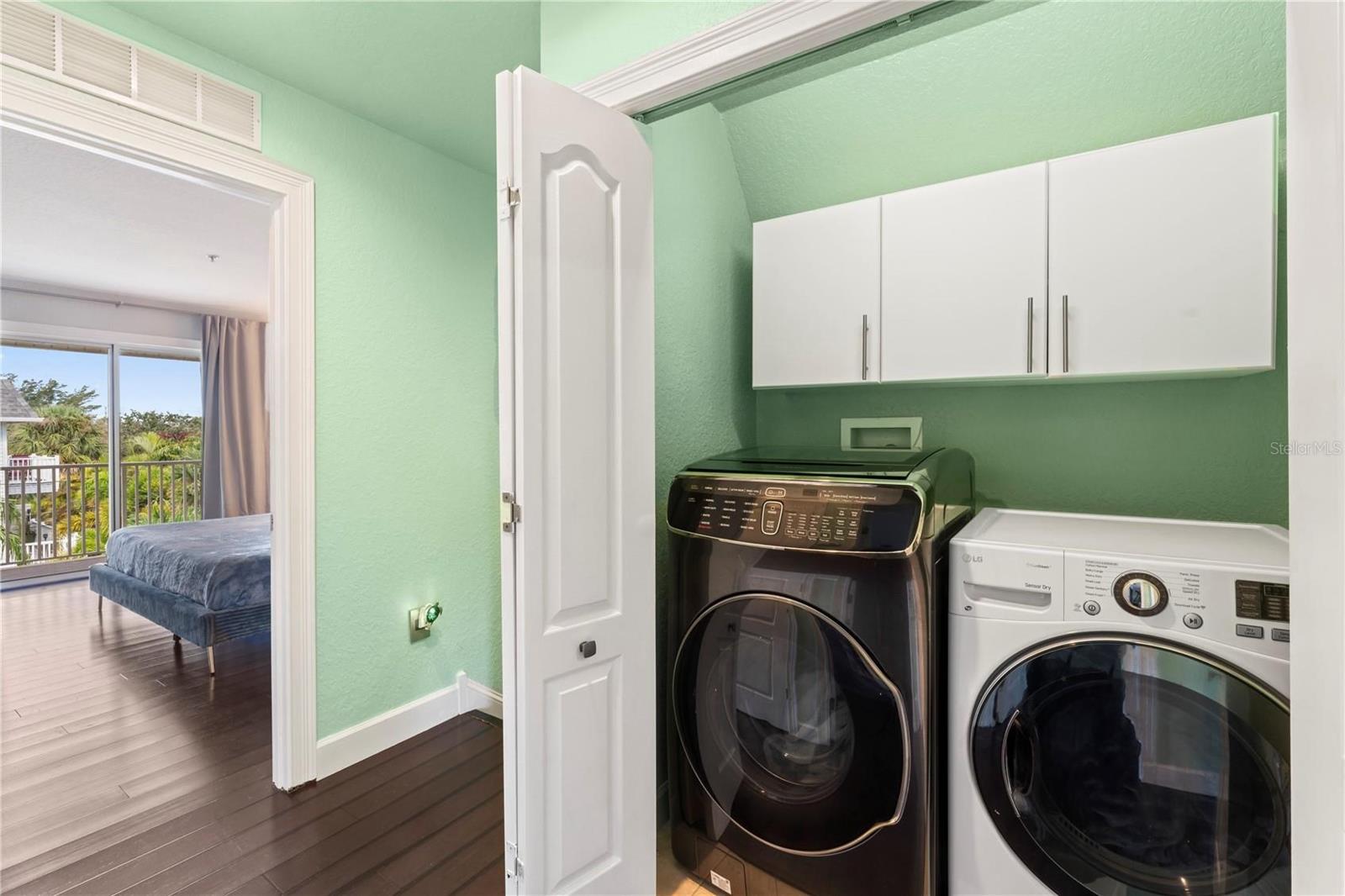 BEACH PARADISE LANDINGS CONDO - Residential