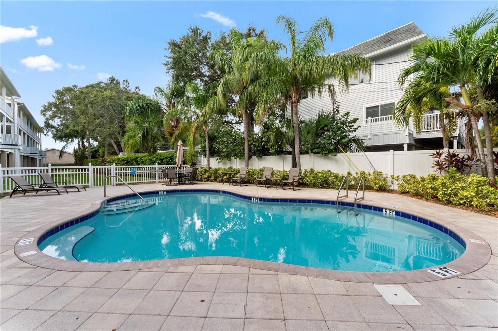 BEACH PARADISE LANDINGS CONDO - Residential