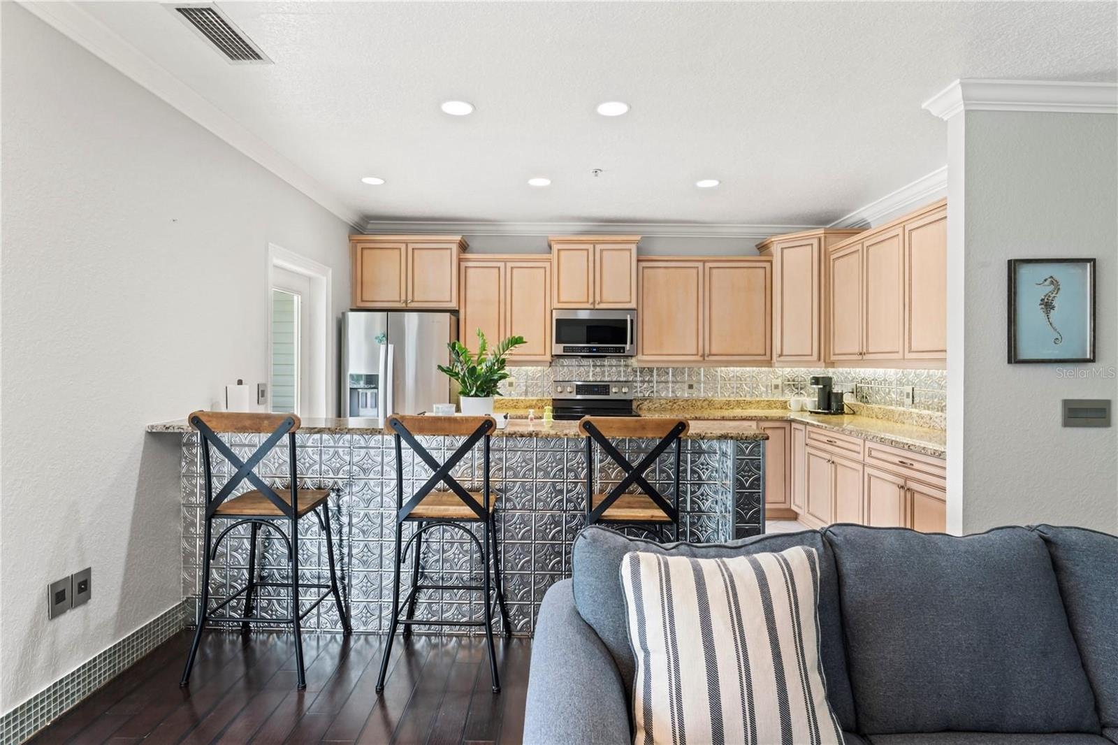 BEACH PARADISE LANDINGS CONDO - Residential