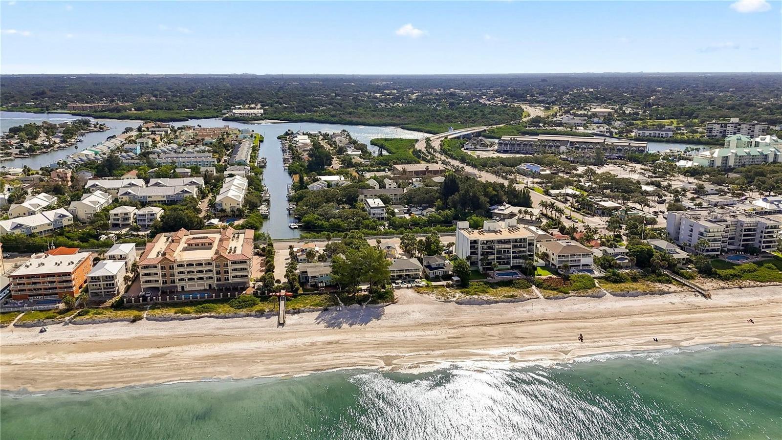 BEACH PARADISE LANDINGS CONDO - Residential