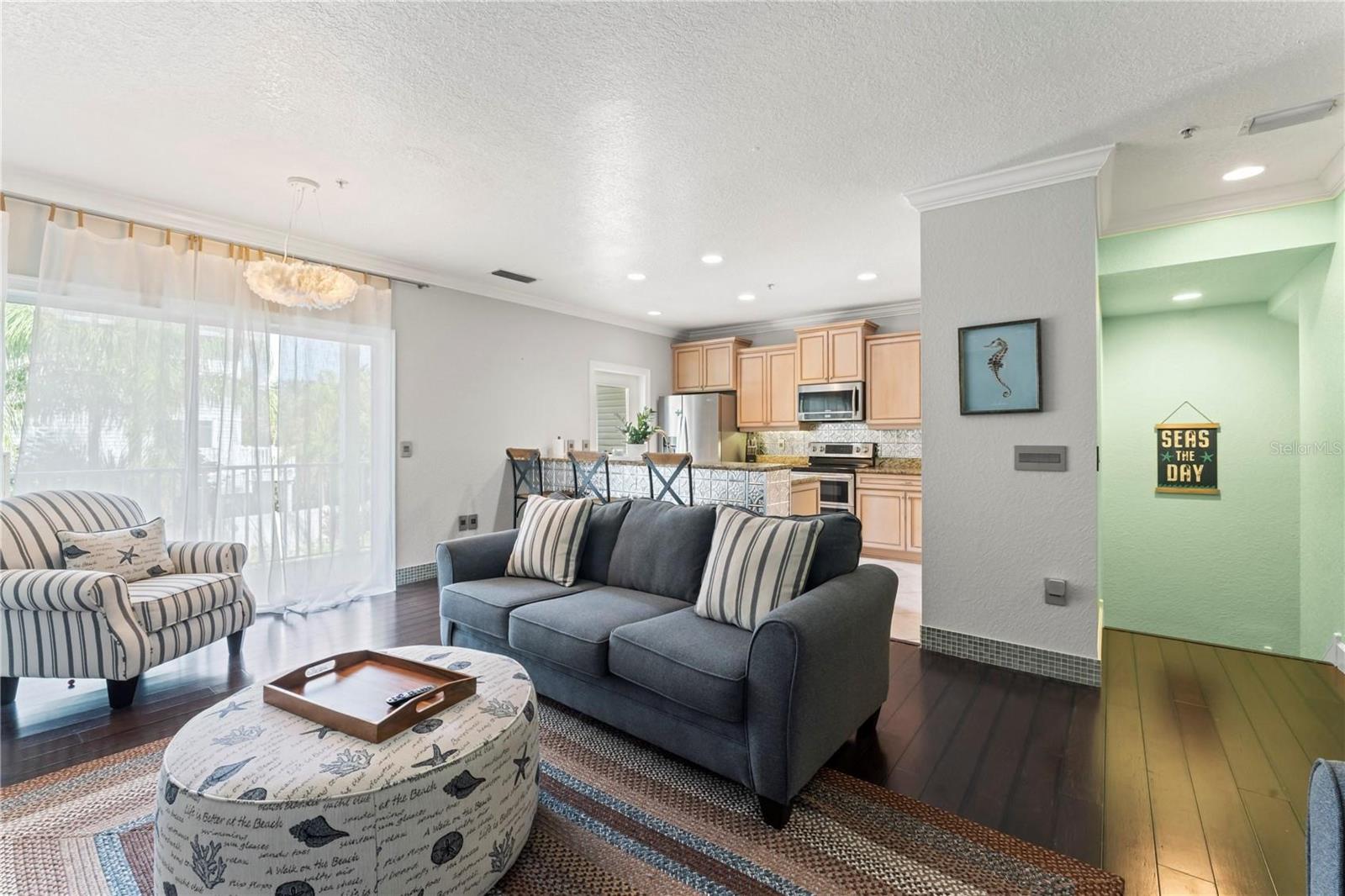 BEACH PARADISE LANDINGS CONDO - Residential