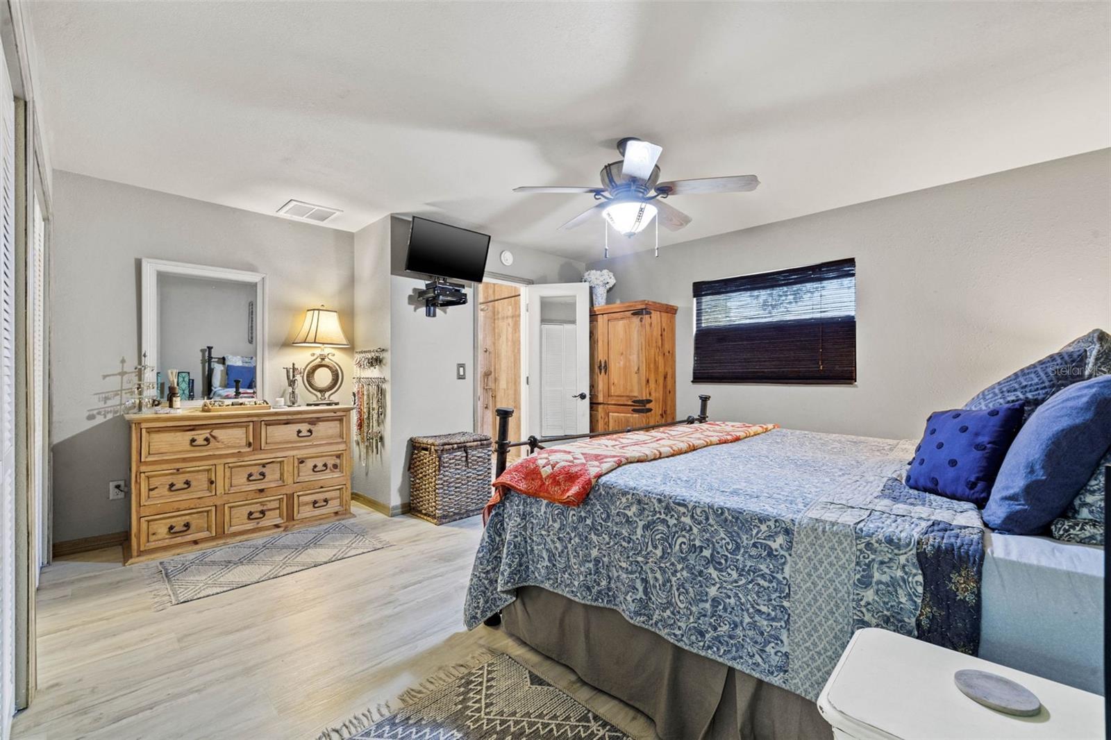 SHIPWATCH YACHT CLUB - Residential