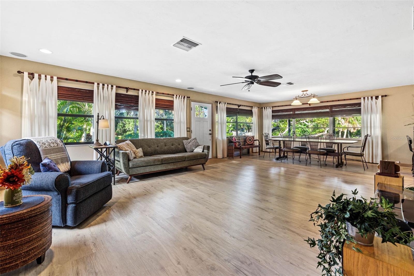 SHIPWATCH YACHT CLUB - Residential