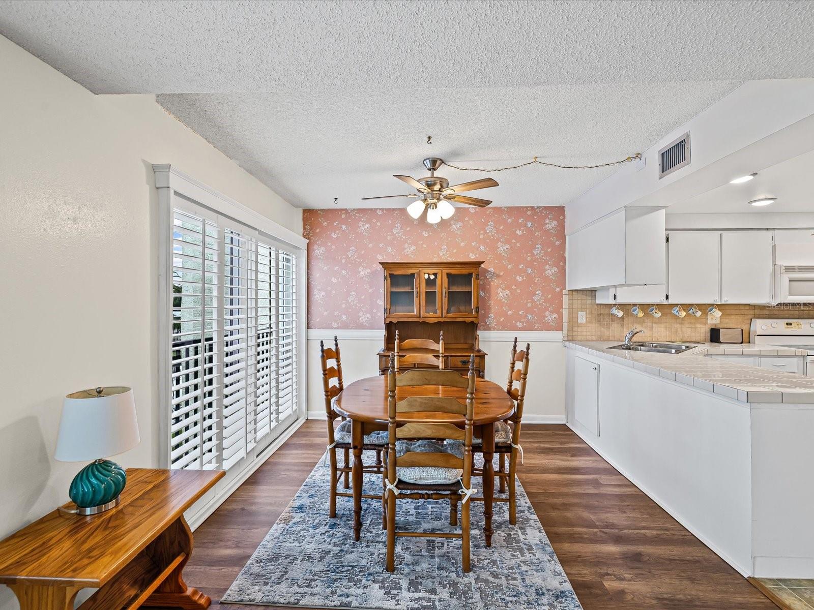 PENTHOUSE GREENS - Residential