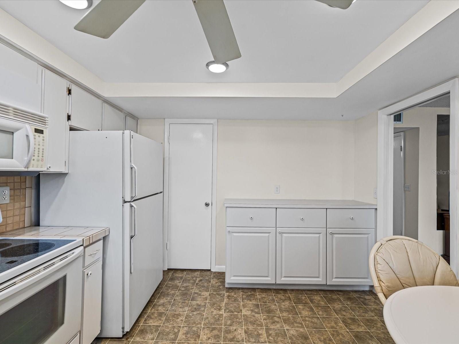 PENTHOUSE GREENS - Residential