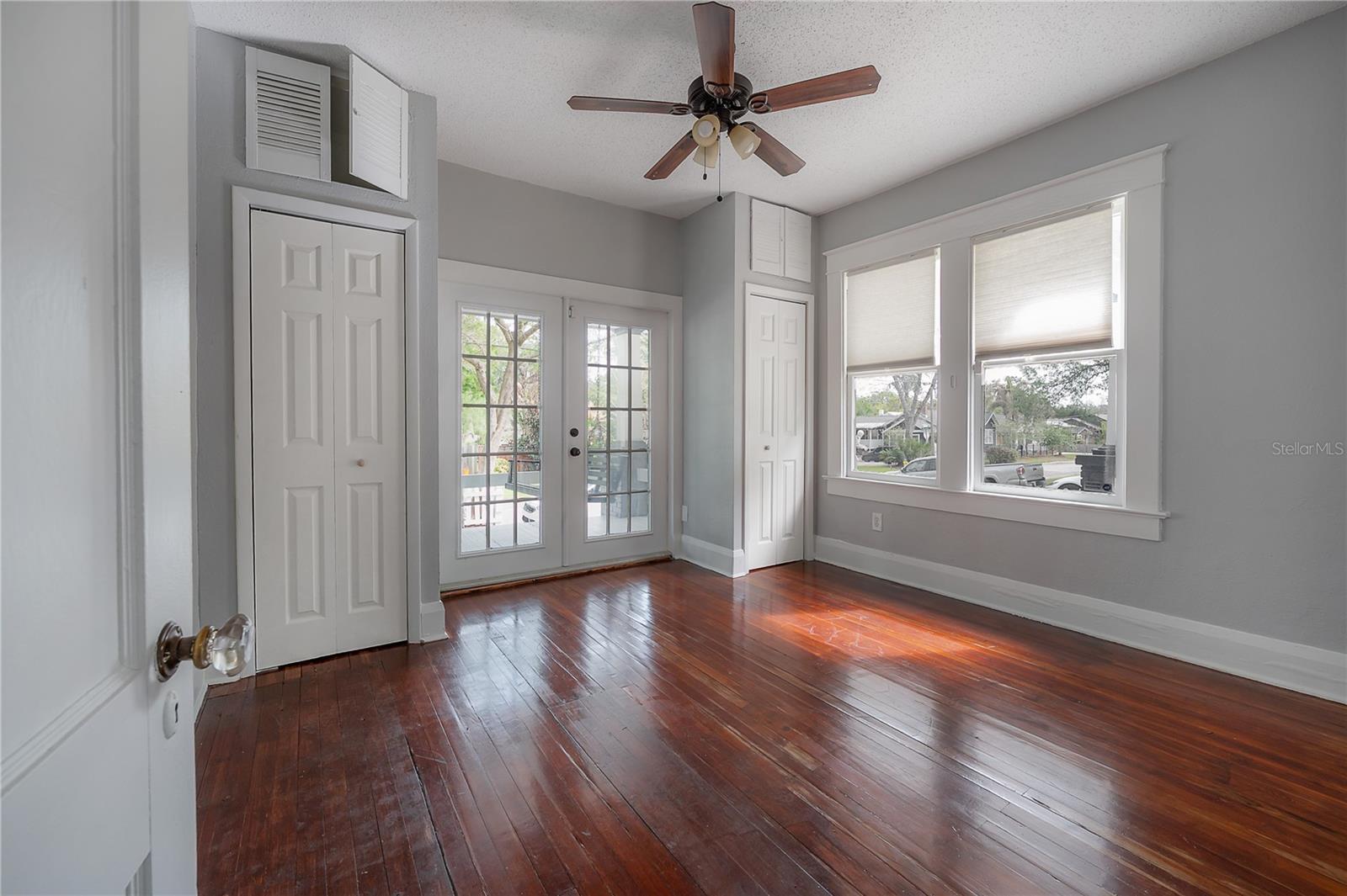 EVELYN CITY - Residential