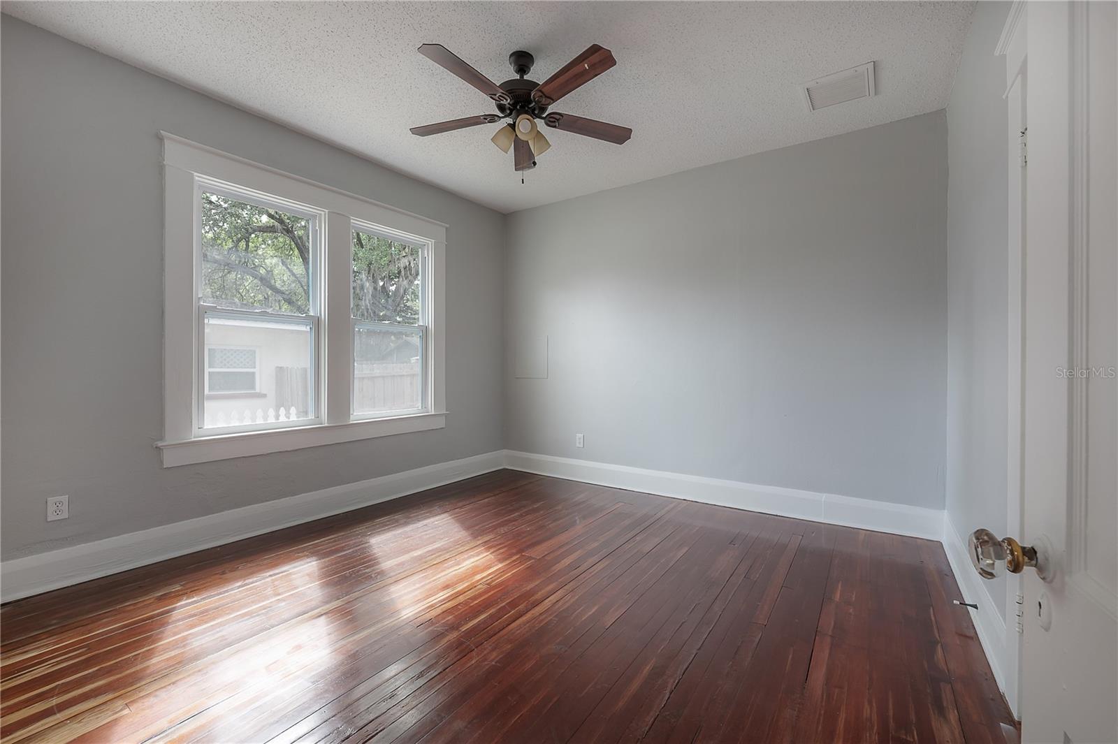 EVELYN CITY - Residential