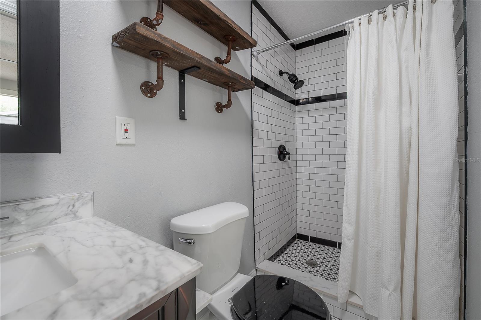 EVELYN CITY - Residential