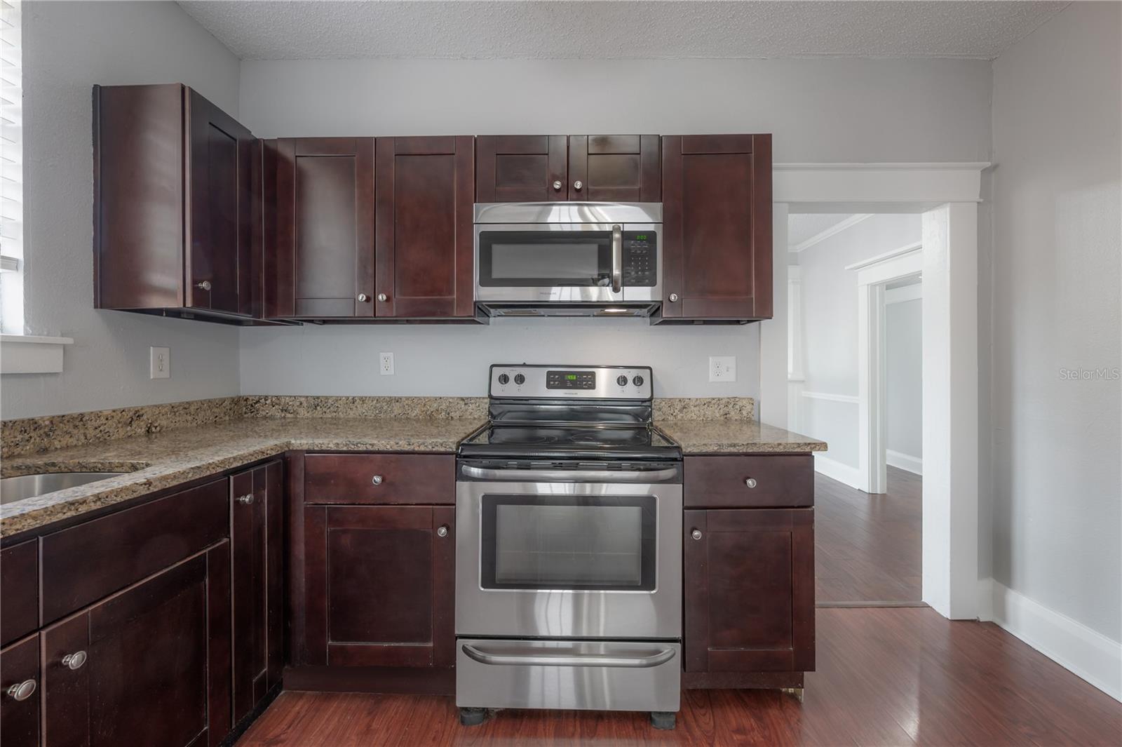 EVELYN CITY - Residential