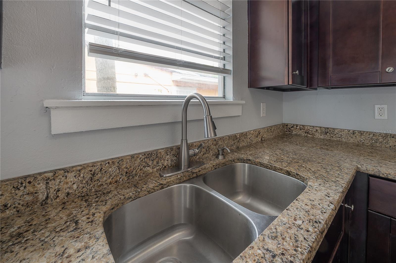 EVELYN CITY - Residential