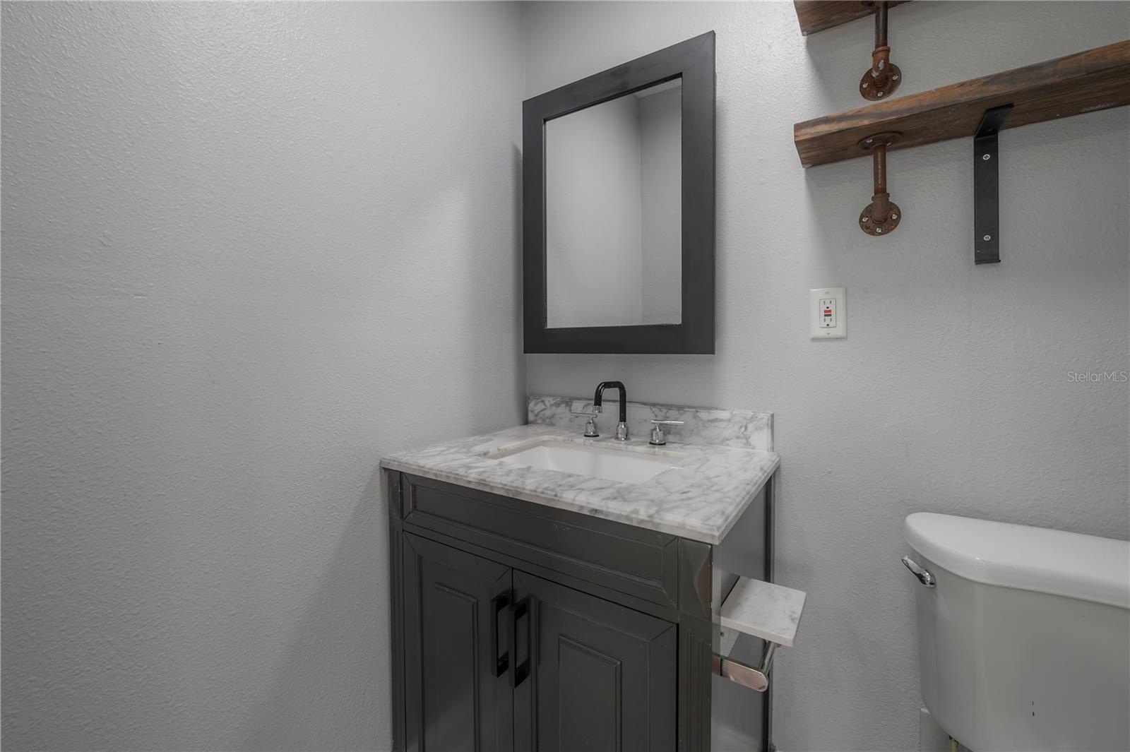 EVELYN CITY - Residential