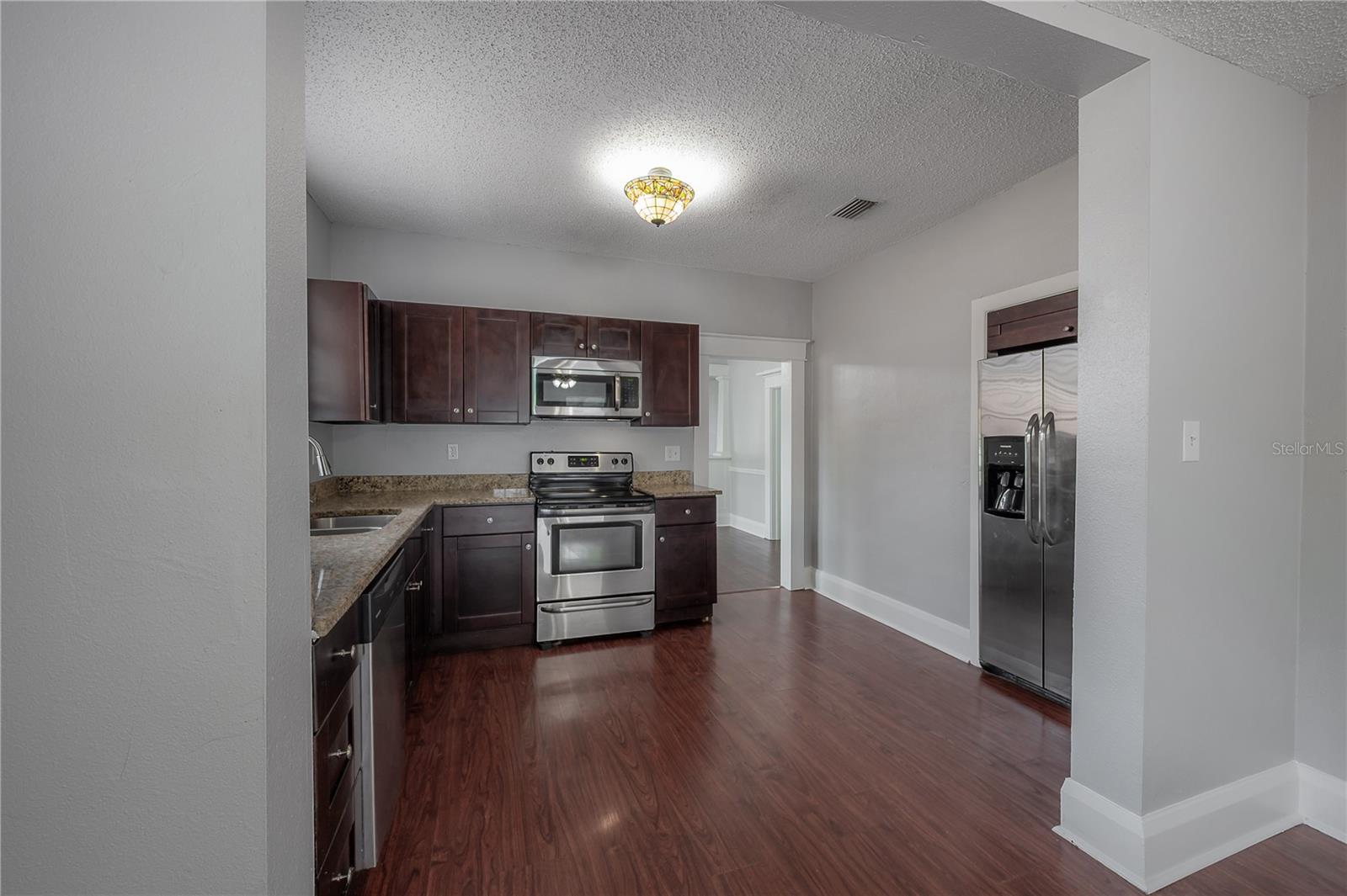 EVELYN CITY - Residential