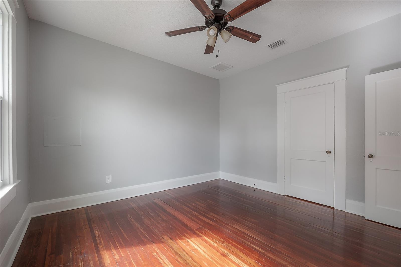 EVELYN CITY - Residential