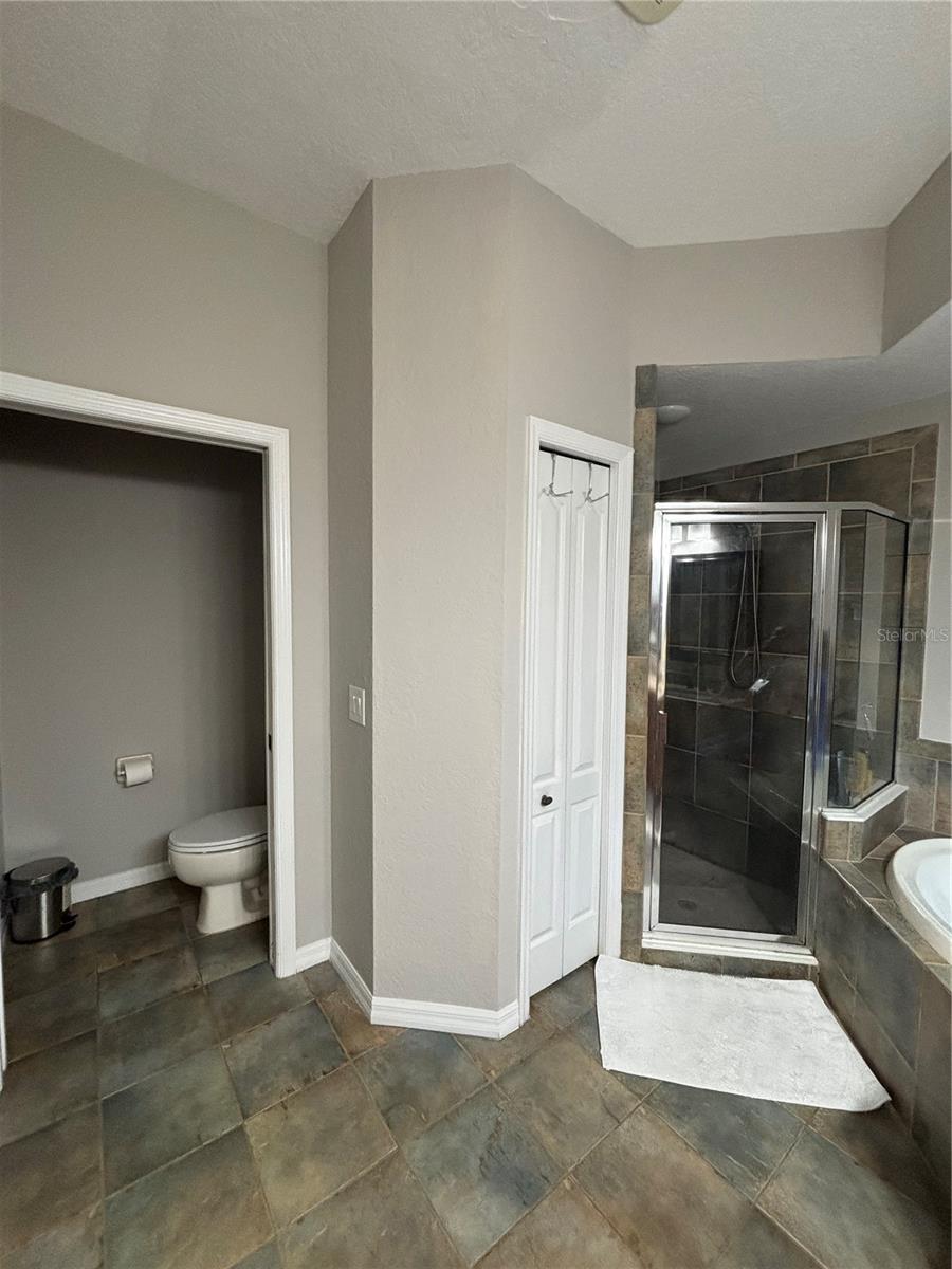 RIVER PLACE - Residential