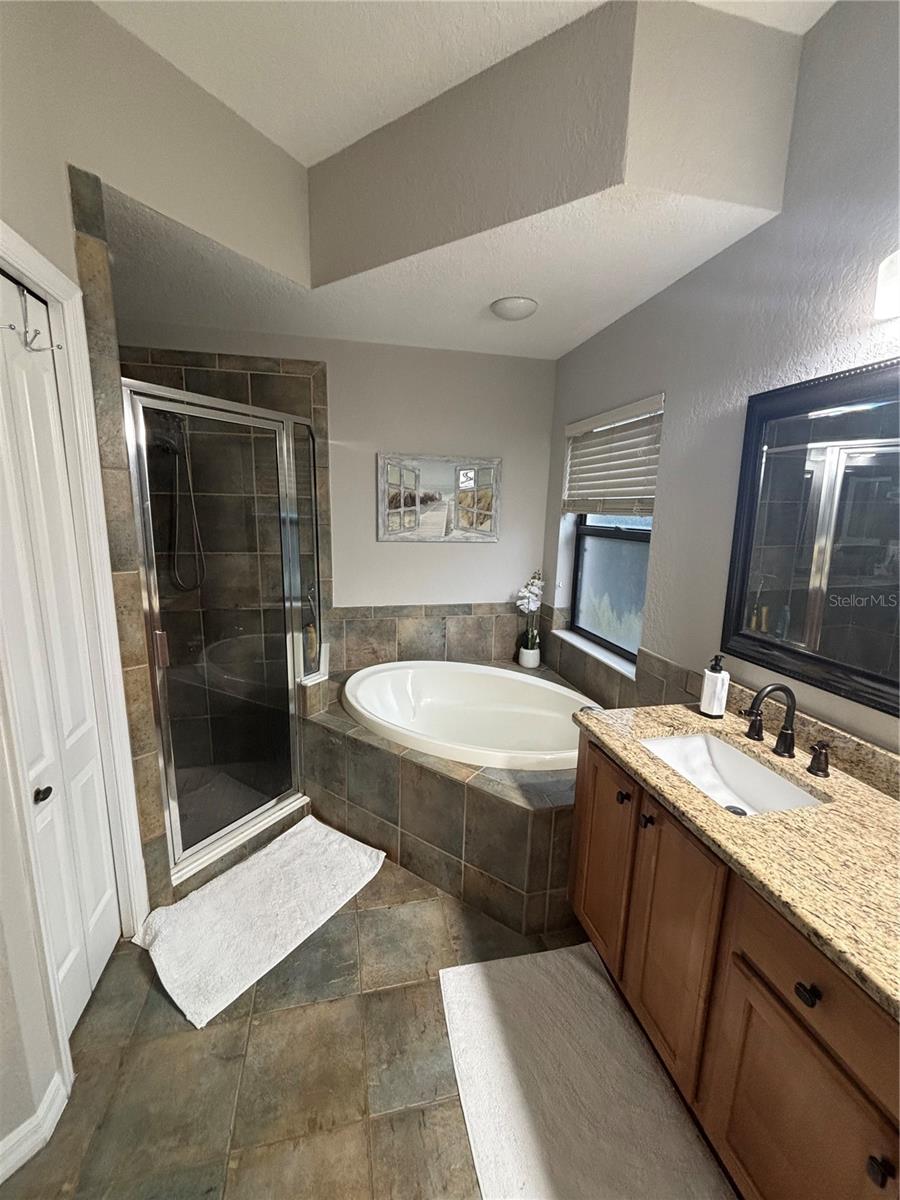 RIVER PLACE - Residential