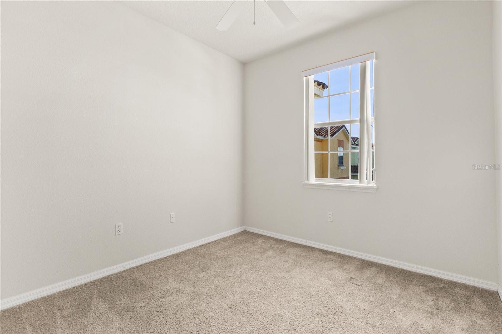 WINDWOOD BAY PH 01 - Residential Lease