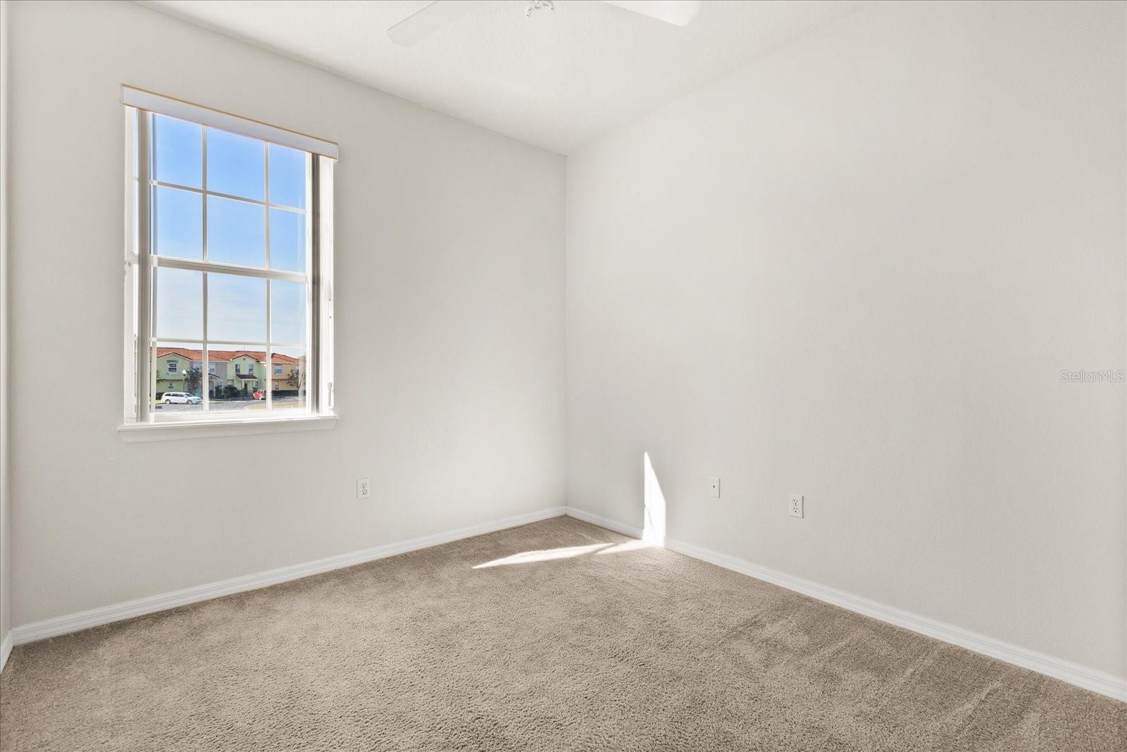 WINDWOOD BAY PH 01 - Residential Lease