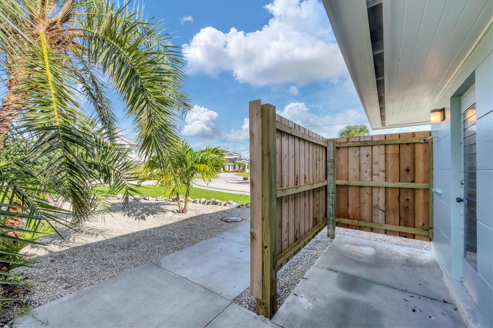 CAPE HAZE RESUB BLK U - Residential Lease